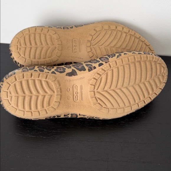 Crocs Kadee Leopard Print Waterproof Flats‎ Size 8W - Picture 8 of 9